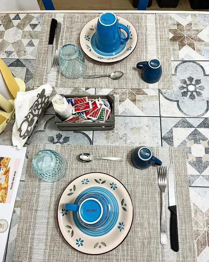 Alojamento de Acomodação e Pequeno-almoço B&B Santorini Cinisi